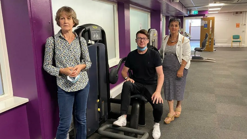 Cllrs Wheeler and Harris with Cllr Tony Higgins during a previous visit to Broomfields Leisure Centre
